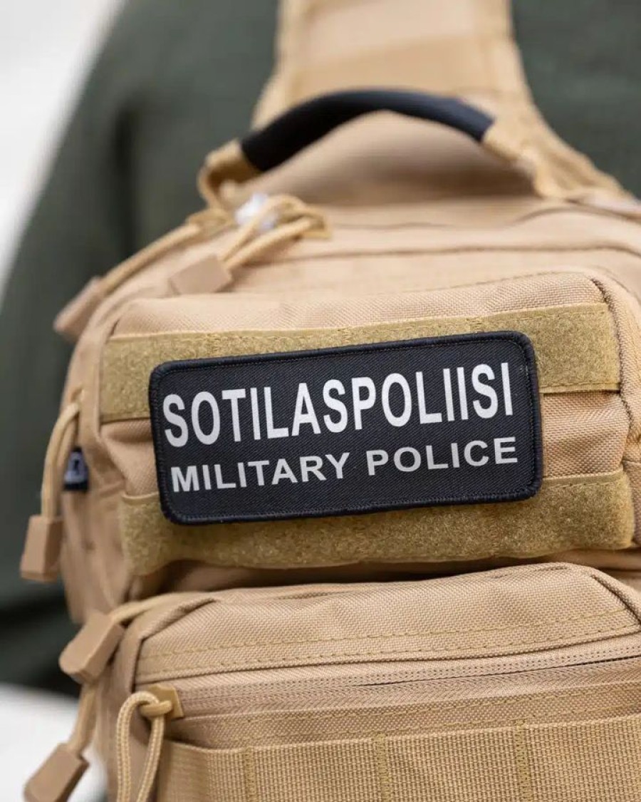 Varusteet Tuotemerkeittäin | Sotilaspoliisi Military Police Velcromerkki Musta