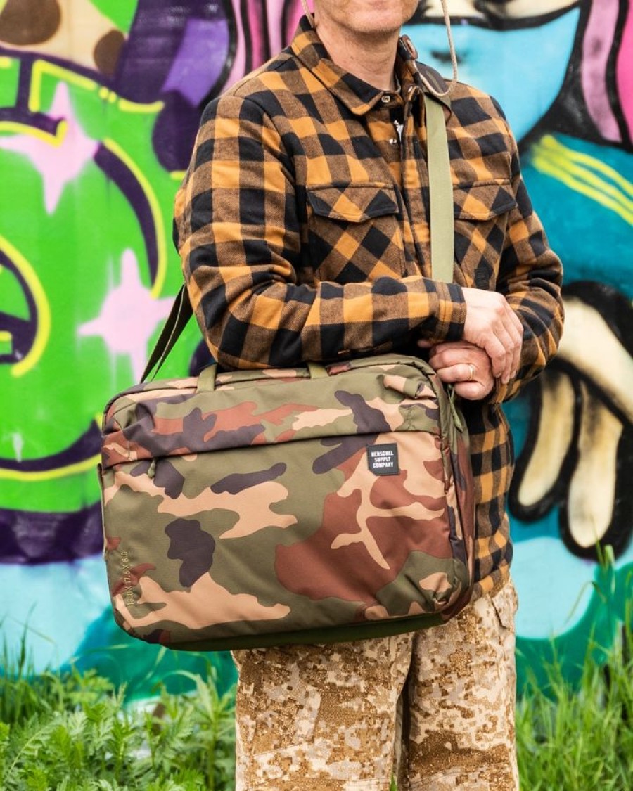 Varusteet Brandit | Herschel Britannia Xl Olkalaukku Camo